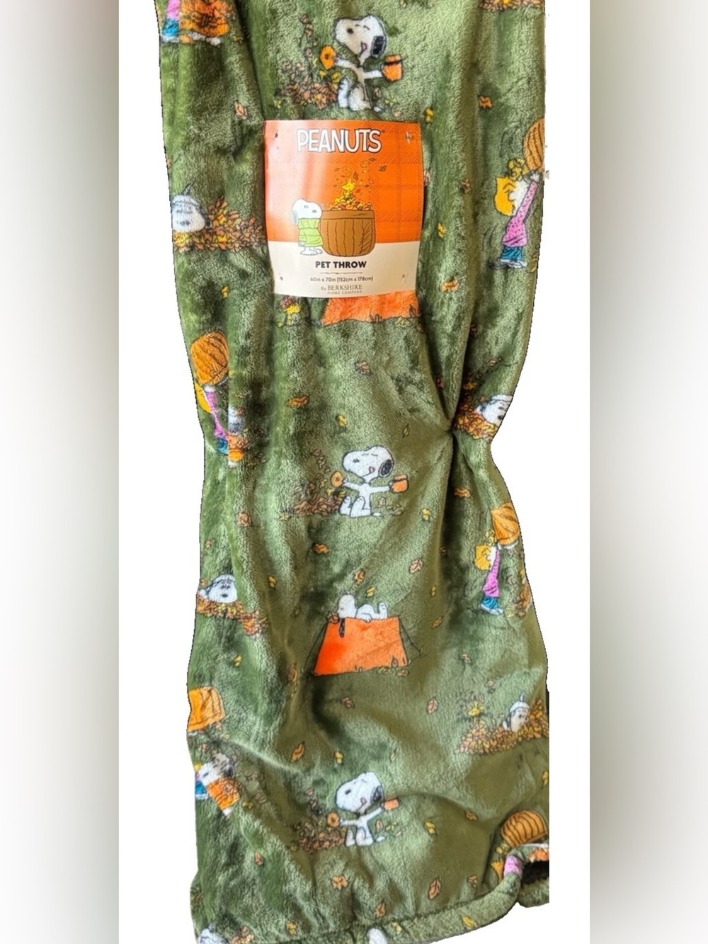 Berkshire Fall Halloween Thanksgiving Peanuts Throw Blanket Images of Snoopy